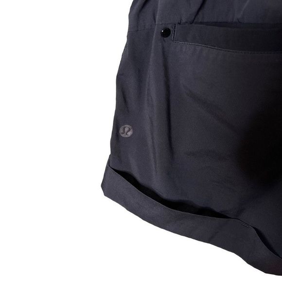 Lululemon Womens Shorts 6 - Picture 3 of 4